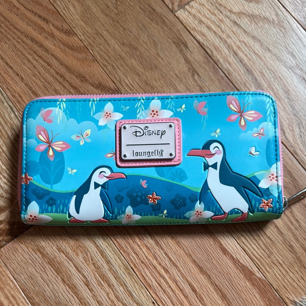 BNWOT Disney Loungefly Mary Poppins Wallet